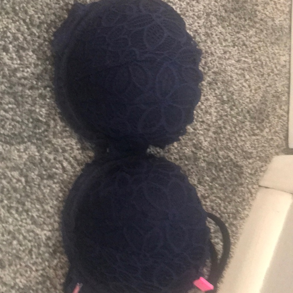 Victoria Secret date push-up 32DD